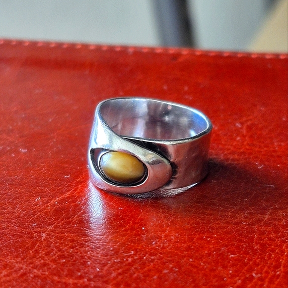 Vintage Silver Tigers Eye Ring - Picture 2 of 7